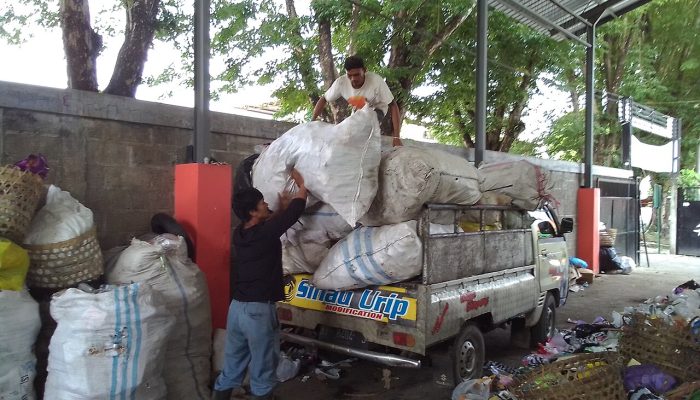 UI Gandeng BRIN dan Industri Kembangkan Model Pengelolaan Sampah Zero Waste di Kampus